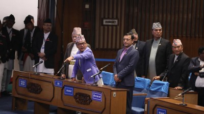  संसद्‍मा लिङ्देनको आक्रोश- राजावादी यहाँ छ, सके जेल हाल् 